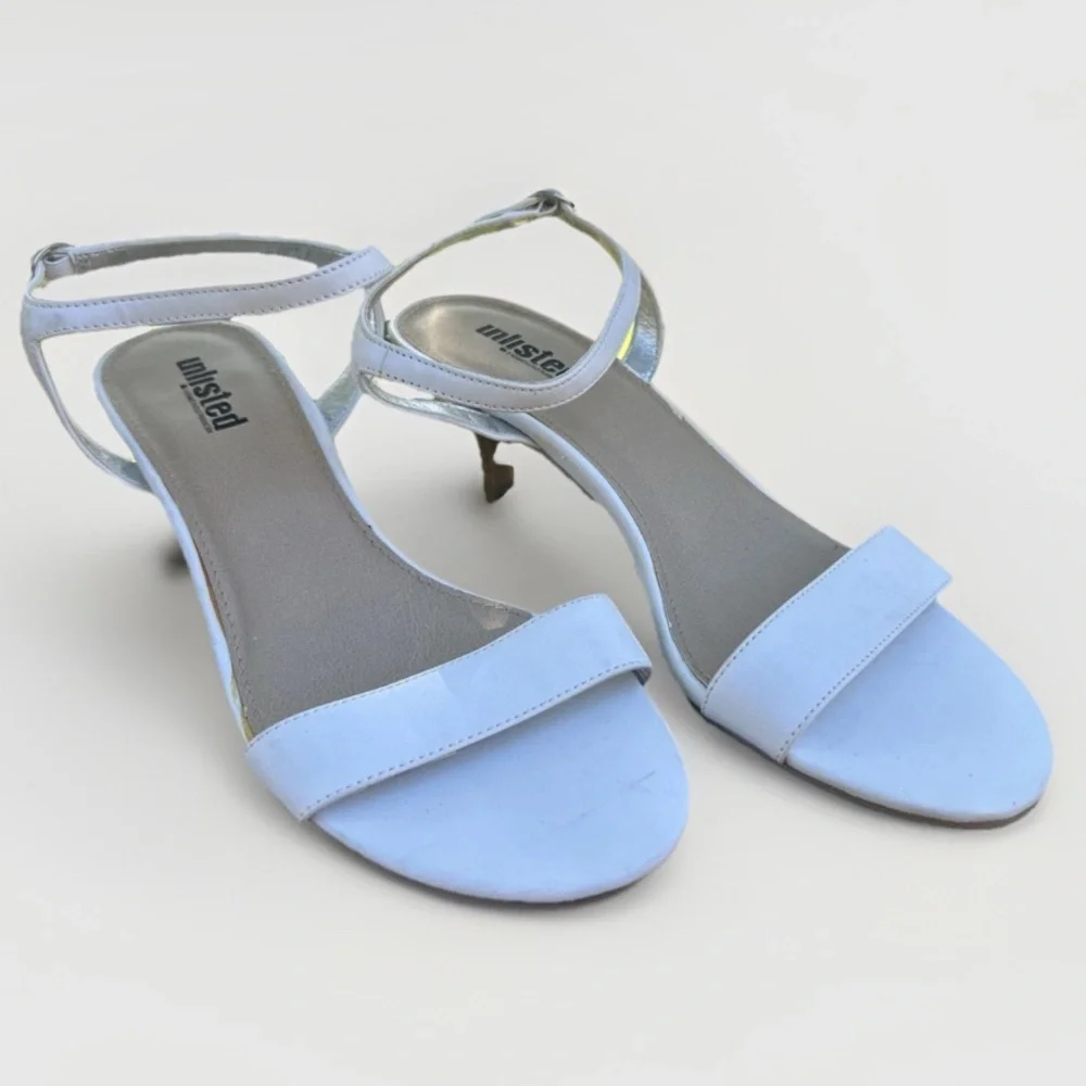 Kenneth Cole Unlisted‎ Kitten Heel Sandal NWOB Y2K Style Size 7.5 Made in 2014